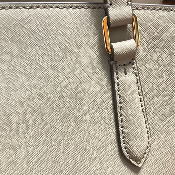 NWOT * TORY BURCH Emerson Top Zip Leather Tote Bag in French Grey - Picture 8 of 13